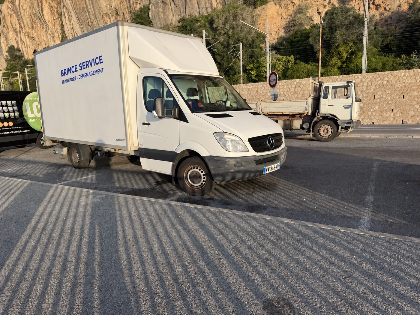 Camion et matériel de manutention