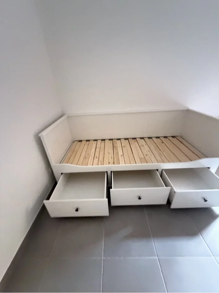 Lit banquette avec tiroirs — réalisation de Bilel pour Brince